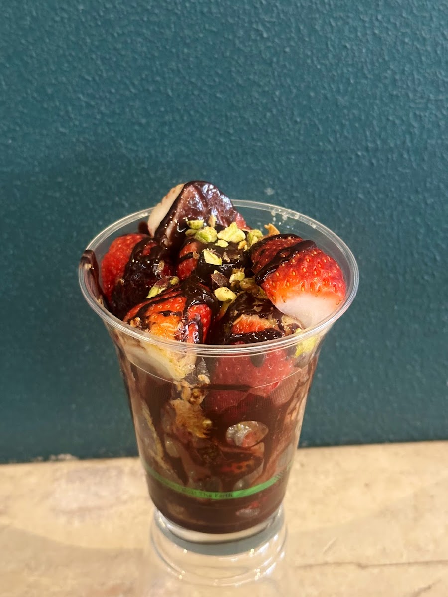 Cyrus Artlounge Photos 2